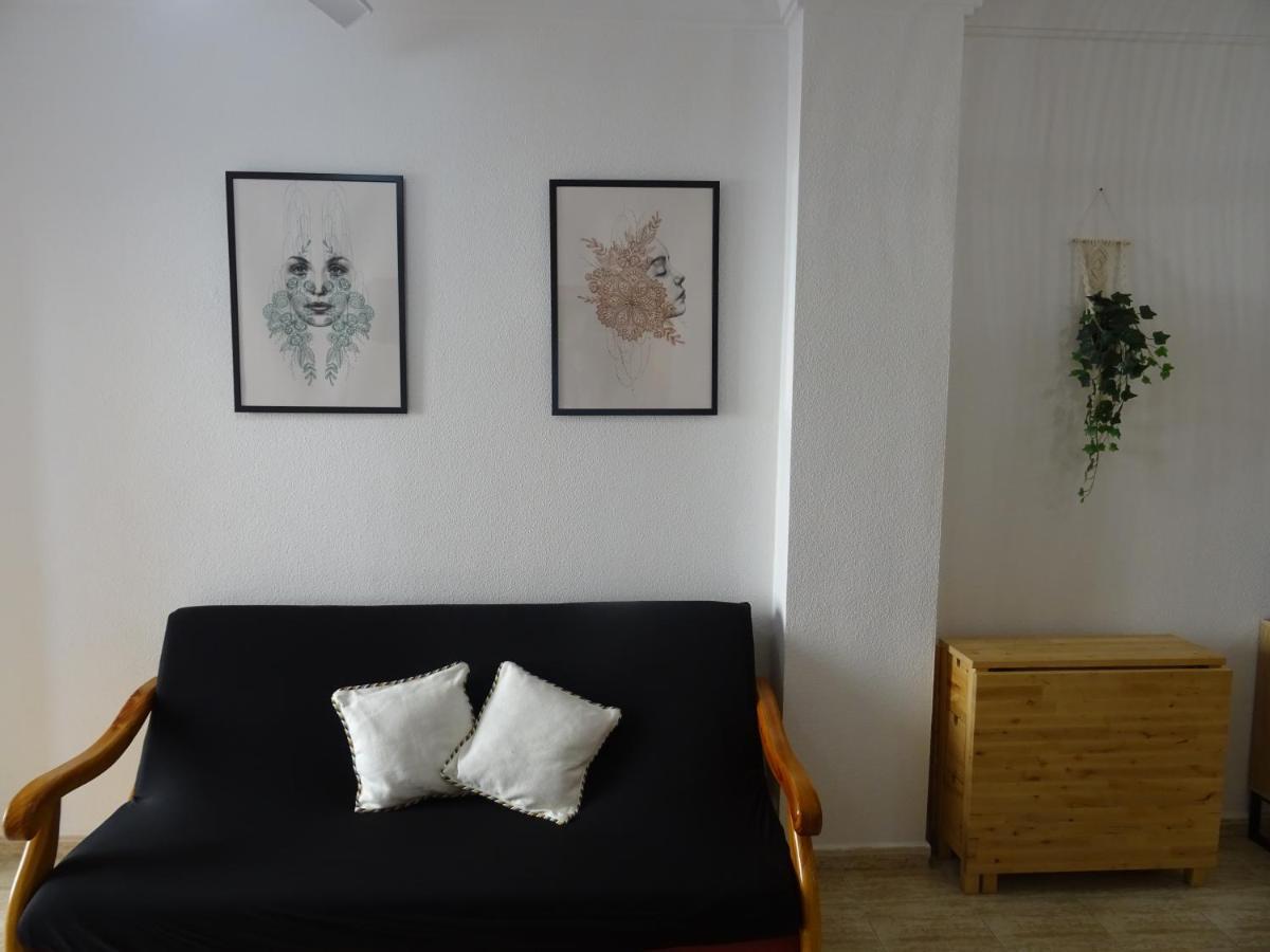 Apartamento Dama De Guardamar Apartment กวาร์ดามาร์เดลเซกูรา ภายนอก รูปภาพ